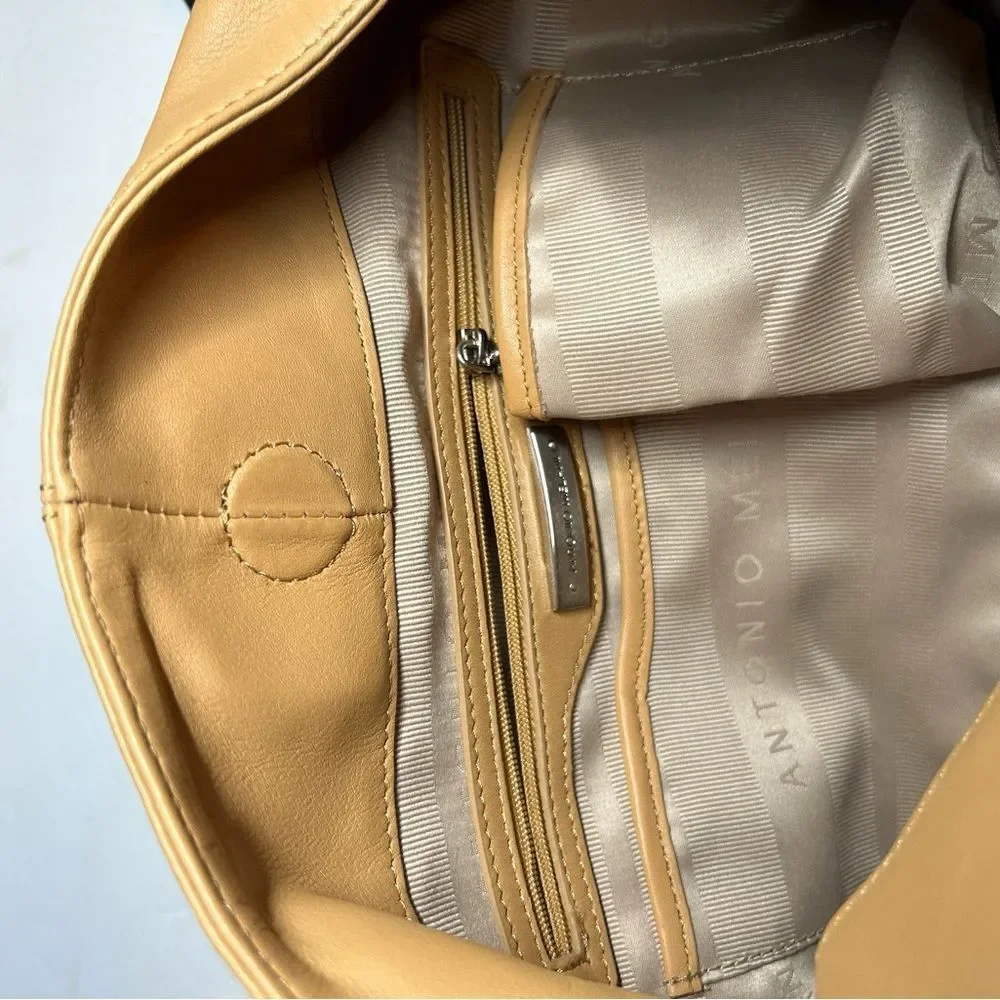 ANTONIO MELANI Genuine Tan Leather Bag‎